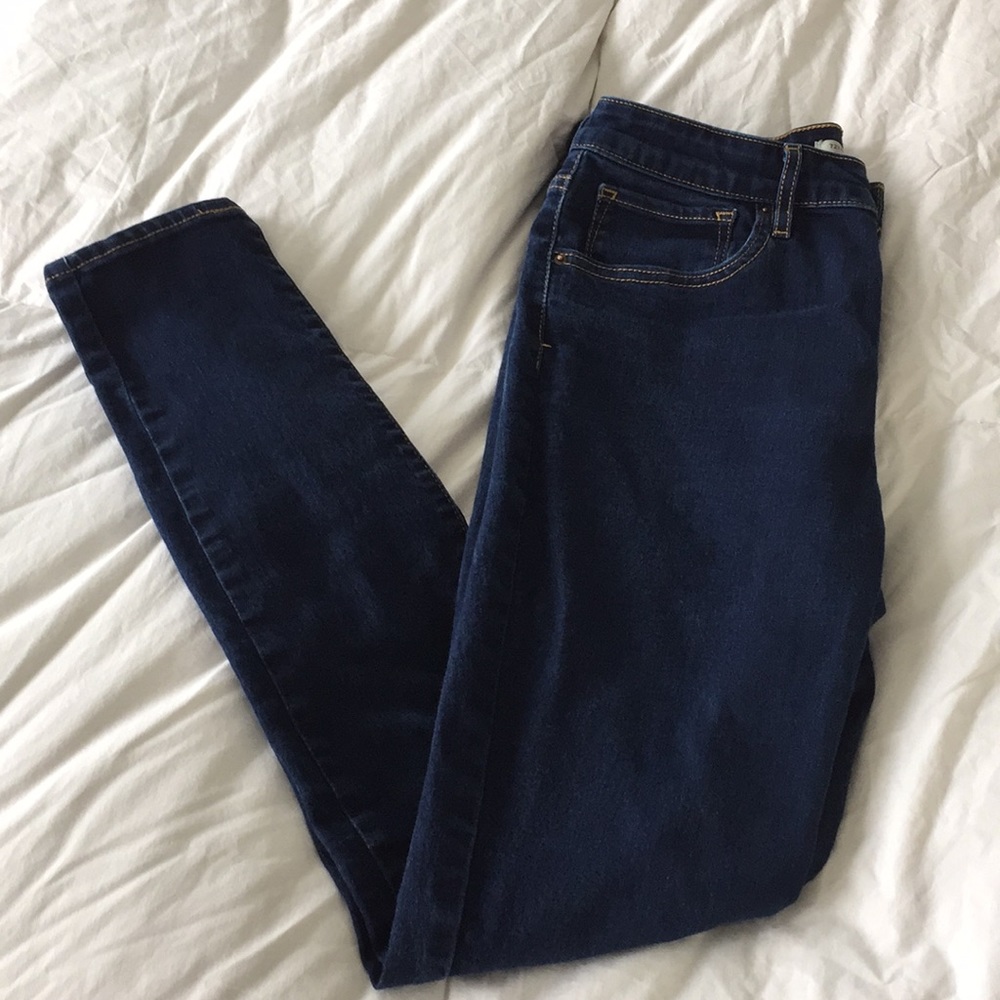 Levi’s 721 high rise skinny dark wash